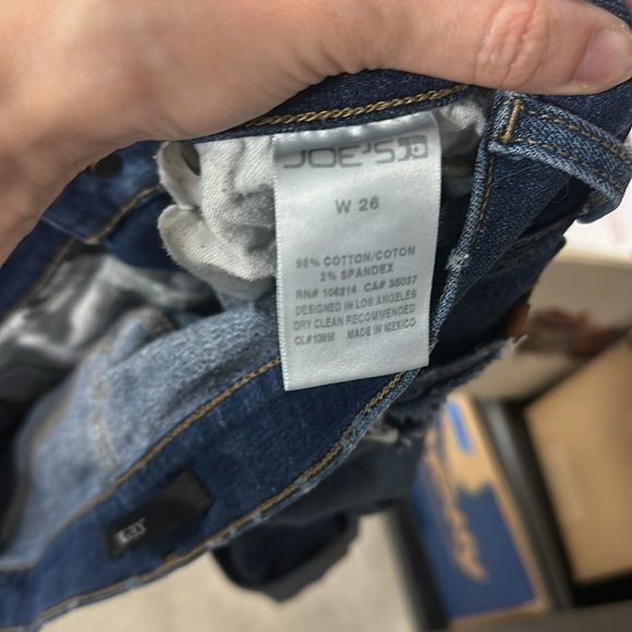 Joe’s Jeans Women’s Denim Shorts Size 26 Distressed Rolled Hem Blue Stretch - Picture 6 of 6